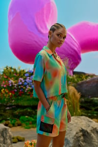 Karl Kani Colorful Outfit