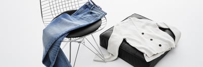 Jeans und Strickjacke für die Capsule Wardrobe